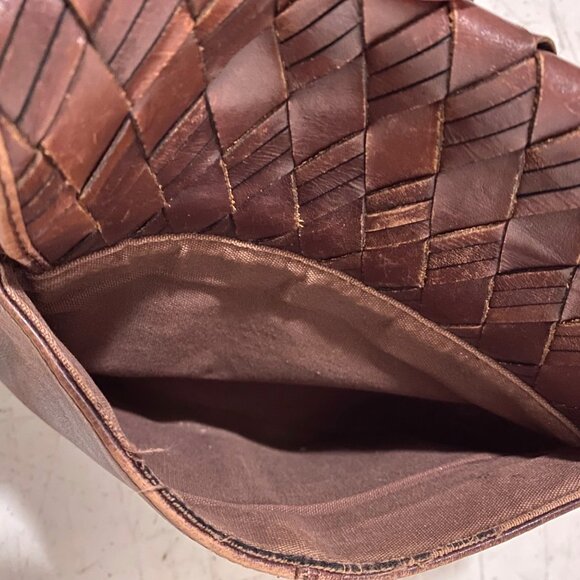 Vintage Etienne Aigner Brown Leather Crossbody Bag Purse Western Boho Preppy - Picture 4 of 12